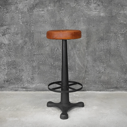 Tabouret en cuir marron