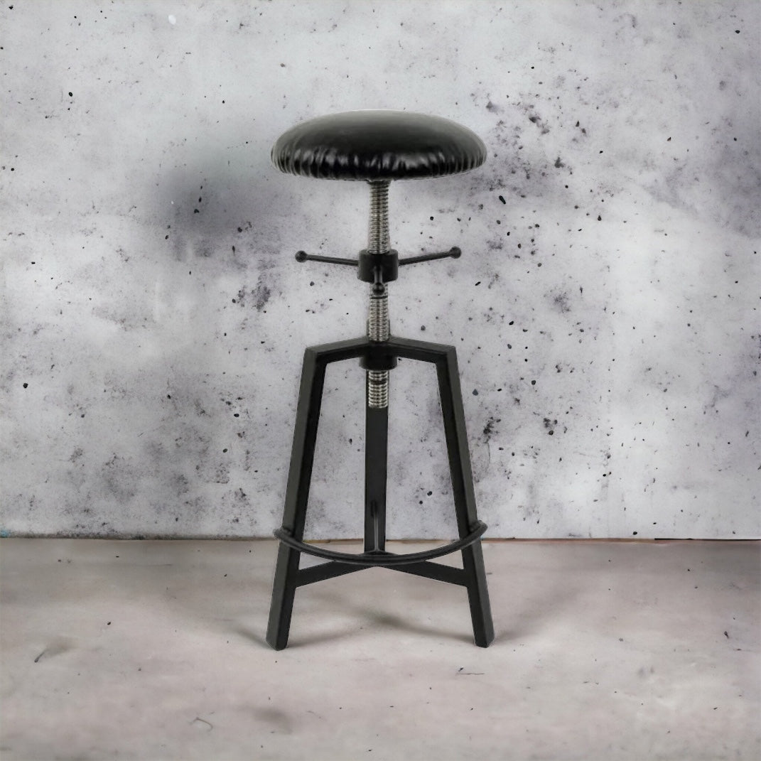 Tabouret en cuir noir